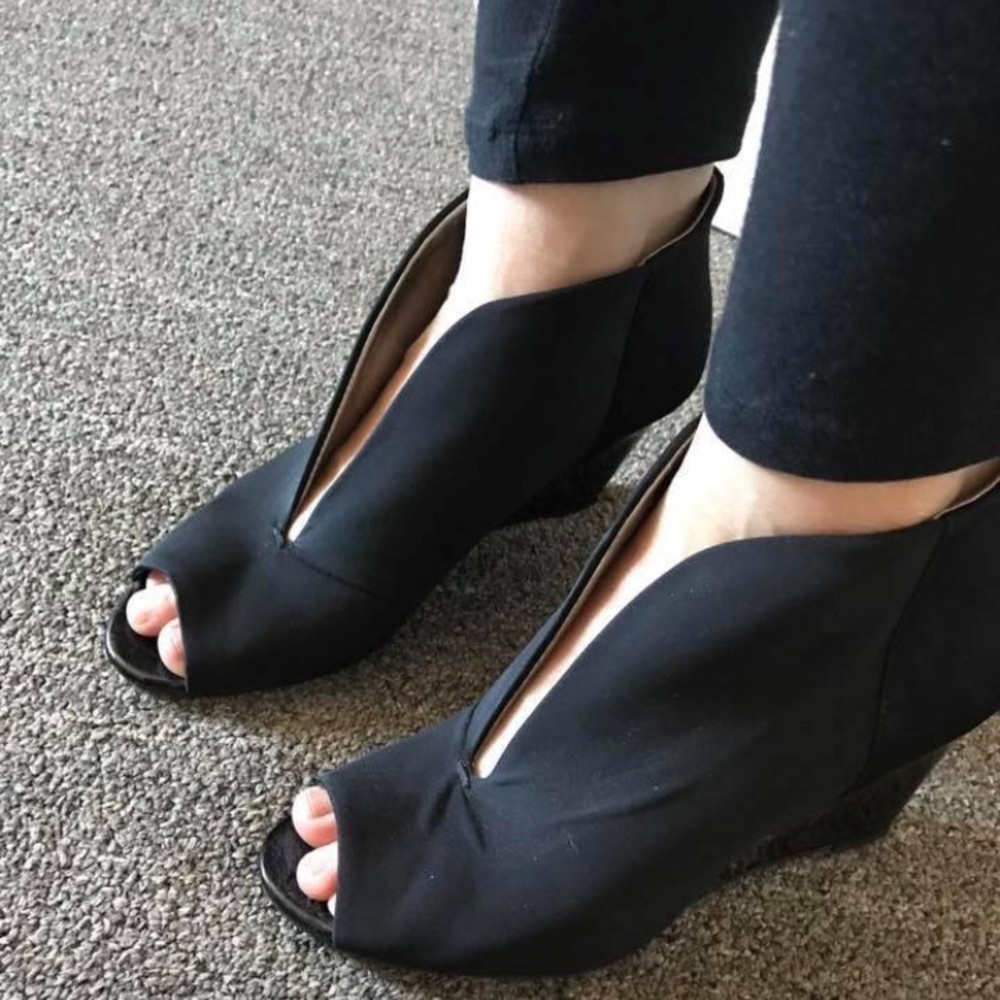 Bandolino wedge, elegant